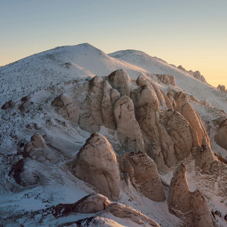 urban-vintage-Uu9LUHBaQV4-unsplash